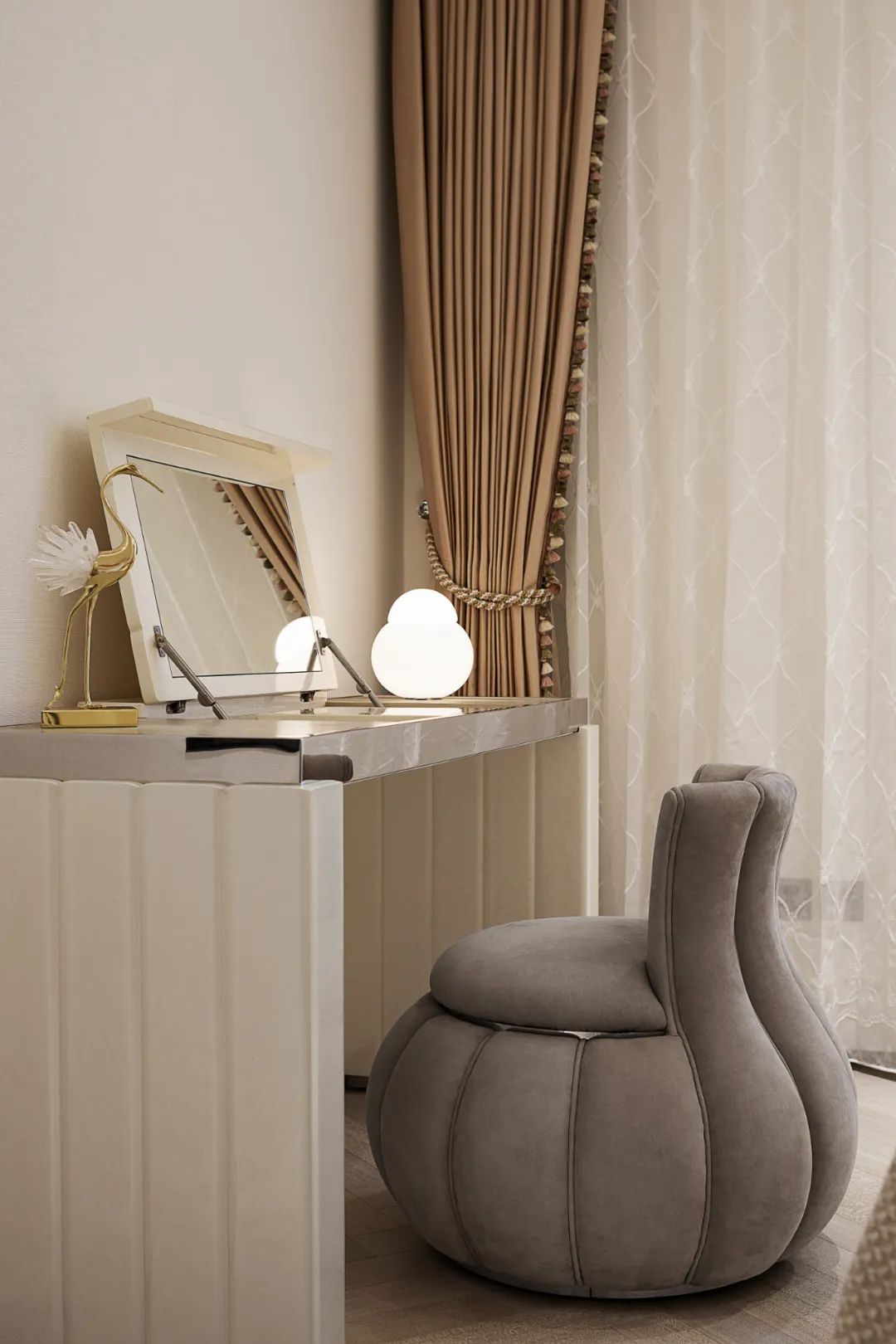 简欧风格家装设计别墅装修效果图-卧室梳妆台 简欧风格家装设计别墅装修效果图-卧室梳妆台